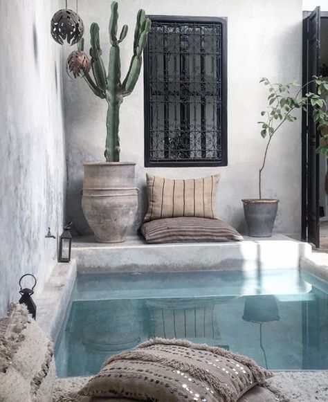 decordemon: Nicole Francesca Manfron's eclectic Moroccan Riad Moroccan Home Decor Ideas, Moroccan Riad, Riad Marrakech, Piscina Interior, Moroccan Home Decor, Indoor Swimming Pool, Backyard Pool Designs, Indoor Swimming, Small Pool