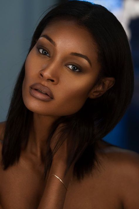 Danielle Evans, Brown Skin Makeup, Trendy Makeup, No Makeup, Dark Skin Makeup, Beautiful Lips, Flawless Makeup, Girls Makeup, Beauty Videos