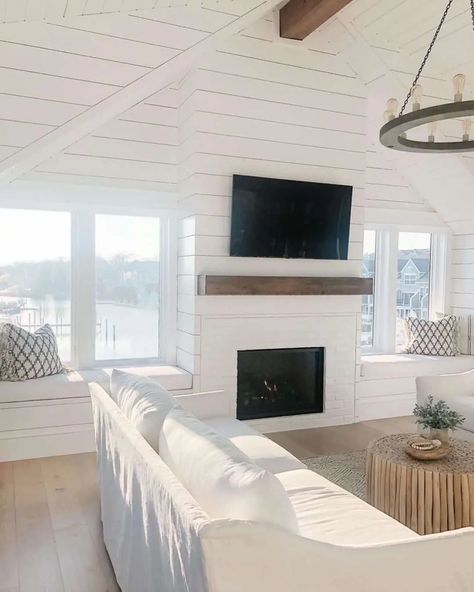 7+ Warm and Inviting Coastal Fireplace Design Ideas for Farmhouse Living Rooms Shiplap Beside Fireplace, Coastal Fireplace Ideas, Shiplap Room, Shiplap Living Room, Coastal Fireplace, Modern Coastal Living Room, Farmhouse Living Rooms, Living Room Coastal, Fireplace Design Ideas