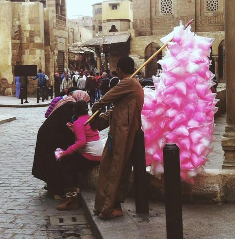 Angelina Jolie 90s, Nostalgic Photos, Egyptian People, Life In Egypt, Egypt Culture, Old Egypt, Arabian Beauty, Candy Floss, Cairo