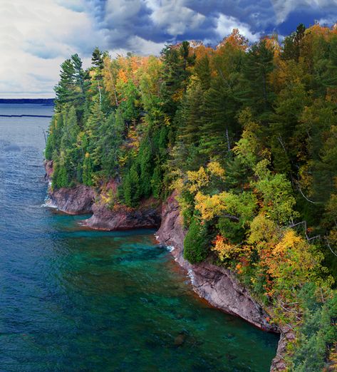 Marquette Michigan Fall, Michigan Aesthetic, 2024 Manifestations, Michigan Nature, Michigan Fall, Marquette Michigan, Most Beautiful Places To Visit, Michigan Road Trip, Sunset Point