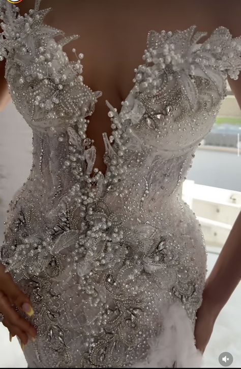 Luxe Wedding Dress, Prom Dress Inspo, Matric Dance, African Prom Dresses, Gorgeous Prom Dresses, Wedding Planning Timeline, Pretty Wedding Dresses, Stunning Prom Dresses, Prom Ideas