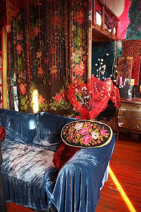 Boho Rv, Maximalism Decor, Witchy House, Boho Ideas, Housing Ideas, Boho Beautiful, Painting Collage, Bohemian Colors, Deco Boheme