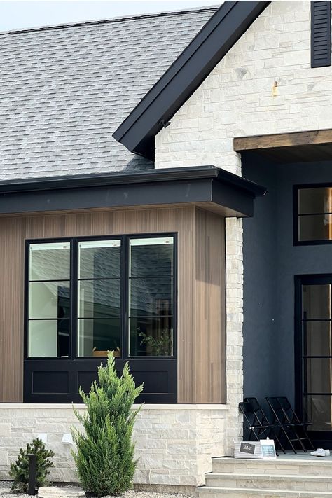 The classic black & white design aesthetic is here to stay in 2024! This combination, paired with oak wood tones is such a striking yet classic look that is sure to stand the test of time. New Construction | Home Trends 2024 | Home Design | Minnesota Home Trends | Black & White Design Aesthetic Black White Exterior, Black White Design, Exterior Inspiration, Minnesota Home, Construction Home, Exp Realty, White Exterior, Wood Tones, Home Trends