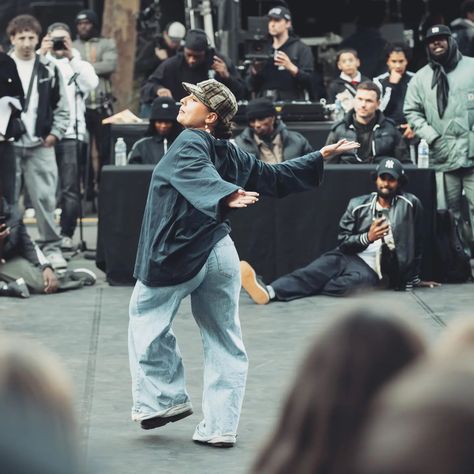 🪩 Caught some dance battle at #EttelbrooklynStreetFest #StreetDance #DanceBattle #StreetDancePerformance #DanceCommunity #Luxembourg #Ettelbruck Dance Vision Board, Dance Battle, House Dance, Street Dance, Dance Performance, Luxembourg, Mumbai, Dancing, Dancer