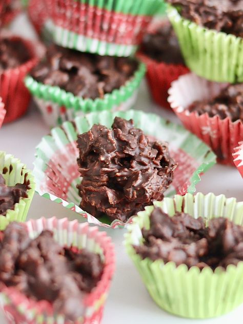 Chocolate Cornflake Cookies Cornflake Cookies Chocolate, Chocolate Covered Corn Flakes, Chocolate Cornflake Clusters, Chocolate Cornflake Cookies, Corn Flake Cookies, Cornflake Candy, Cornflake Cookies Recipe, Cornflakes Cookies, Holiday Dessert Platter