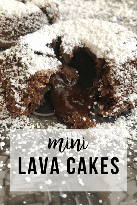 Mini Chocolate Lava Cakes Muffin Tins, Cupcake Tin Desserts, Mini Lava Cakes, Desserts Mini, Mini Cheesecake Pan, Mini Caramel Apples, Lava Cake Recipes, Cupcake Tins, Mini Cupcake