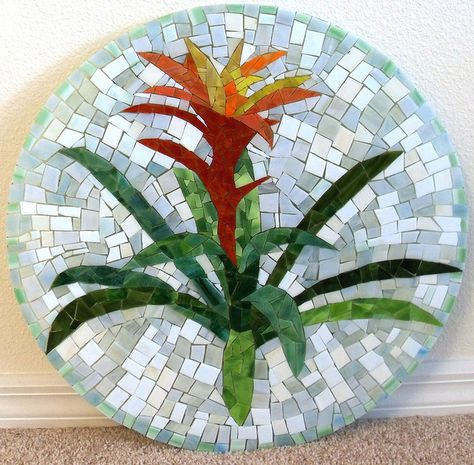 tropical flower mosaic patterns | inspiring mosaics - a gallery on Flickr Mosaic Art Design, Flower Mosaics, Borders Flowers, Flower Mosaic, Mosaic Tray, Mosaic Stepping Stones, Mosaic Art Projects, Mosaic Tile Art, Floral Mosaic