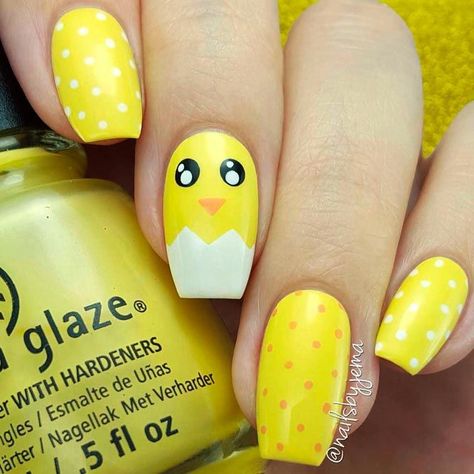 Bright Yellow Chicken Nails With Polka Dots #polkadotsnails #chickennails #yellownails ★  Easter is high time to gather together with the whole family and to prepare for a wonderful weekend. If you want to be all in Easter-mood and shy like Ostara, you shouldn’t leave Easter nails on the backburner. Check out these designs for inspiration and try the prettiest of them! [post_link] #glaminati #lifestyle #easternails Pretty Coffins, Easter Nails Easy, Easter Nail Art Designs, Natural Nail Art, Easter Nail, Easter Nail Designs, Bunny Nails, Nails Yellow, Easter Nail Art