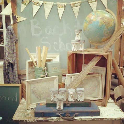 Great back to school display! Back To School Store Window Display, Vintage Schoolhouse Aesthetic, Back To School Retail Display, Back To School Window Display Retail, Back To School Display Case, September Window Display, Back To School Window Display, Vintage School Decor, Back To School Display