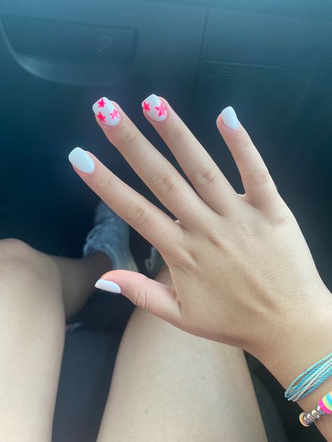 Cheep Acrylic Nail Ideas, Simple Summer Nails Short Square, Nails Summer Square Short, Nails White With Design, Preppy Nail Ideas No Acrylic, Short Square Gel Nails Summer, Back To School Nails Acrylic 7th Grade, Preppy Nails Not Acrylic, Cute Nail Ideas Square