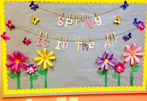 Spring billboard. Spring Billboards Preschool, Spring Billboard Ideas, Billboard Ideas, Wall Crafts, Spring Art Projects, Art 2022, Spring Art, Board Ideas, Bulletin Boards