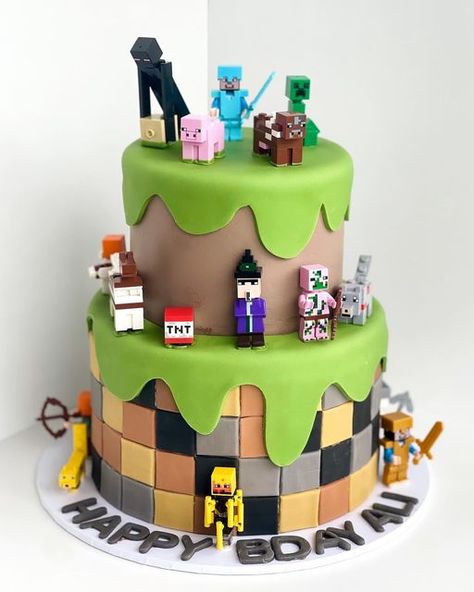 B U T T E R C U P | B A B Y on Instagram: "Mini two tier for a minecraft fan! 7” + 5” but only 2 layers in each tier." R C, Tiered Cakes, Minecraft, Fan, Cake, Instagram