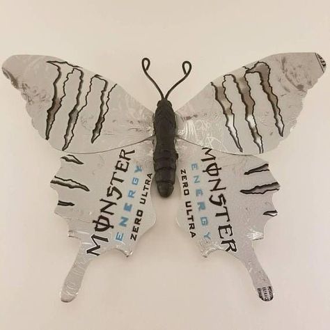 Monster Butterfly, Small Nail, Aluminum Cans, Black Resin, The Wings, Butterfly Wings, Hand Crafted, Magnets