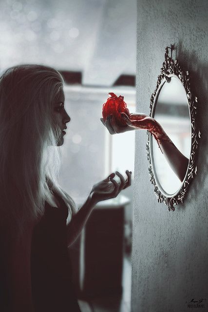 Horror Photography, Mirror Photography, Halloween Photography, Concept Photography, 다크 판타지, Fantasy Photography, Halloween Photoshoot, Surrealism Photography, Conceptual Photography