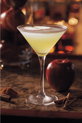 Bonefish Grill Fall Cocktails - The Digest Magazine Apple Martini Recipe, Pear Martini, Ginger Liqueur, Bonefish Grill, Red Delicious Apples, Apple Martini, Fall Cocktails, Martini Recipes, Fall Apples