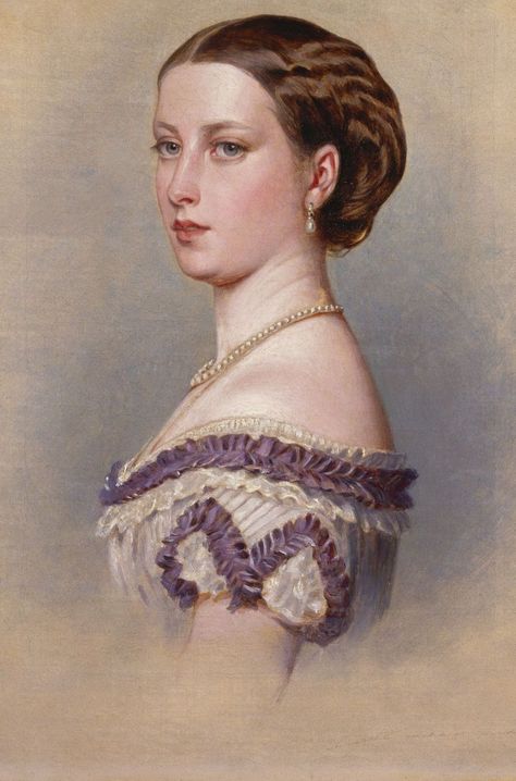 Princess Helena Of The United Kingdom, Queen Victoria's Daughters, Princess Helena, Princess Of, Franz Xaver Winterhalter, Queen Victoria Family, Alexandra Of Denmark, Royal Women, Princesa Real