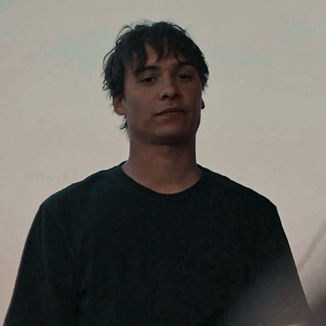 nick clark Nick Fear The Walking Dead, Nick Clark Ftwd, Ftwd Nick, Film Zombie, Nick Clark, Frank Dillane, Au Twitter, Walking Dead Characters, Archery Tips