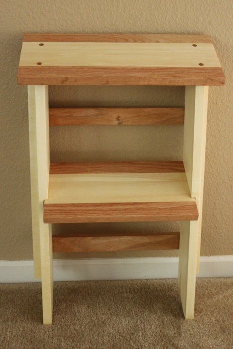 Kitchen Steps, Folding Steps, Step Stool Diy, Toddler Kitchen Stool, Stool Woodworking Plans, Folding Kitchen, Wood Step Stool, Building Things, Wooden Step Stool