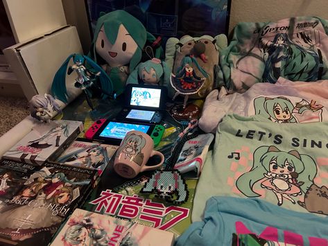 Hatsune Miku Merch, Project Sekai Merch, Kawaiicore Fashion, Room Goals, Lucky Star, Splatoon, Hatsune Miku, Danganronpa, Cutie Patootie