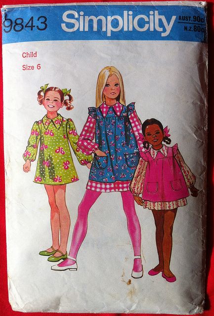 Smock Pattern, 70s Girl, 1970s Sewing Patterns, Childrens Sewing Patterns, Vintage Girls Dresses, Sewing Patterns Girls, Zip Collar, Simplicity Sewing, Simplicity Sewing Patterns