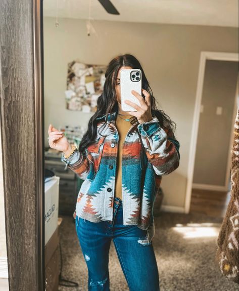 Aztec Coat Outfit, Aztec Print Jacket Outfit, Aztec Jacket Women, Aztec Print Jacket, Western Jacket Outfit, Aztec Jacket Outfit, Plus Size Western Outfits Woman, Plus Size Western Outfits, Print Jacket Outfit