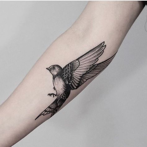 Blackwork bird tattoo by Jonas Ribeiro inked on the right forearm Bird Tattoo Design, Bird Tattoos Arm, Tattoos Masculinas, Swallow Bird Tattoos, Swallow Tattoo Design, Hanya Tattoo, Amsterdam Tattoo, Tattoo Diy, Black Bird Tattoo