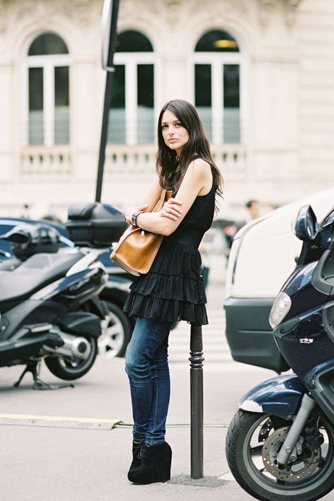 Vanessa Jackman: Paris Couture Fashion Week AW 2012/13...Before Dior Couture Jeans Under Dress Outfit, Jeans Under Dress, Under Dress Outfit, Summer Dresses For Fall, Dress Over Jeans, Vanessa Jackman, Paris Couture, Dior Couture, Under Dress