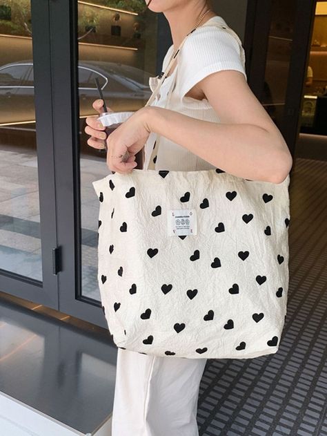 Style Français, Printed Canvas Tote Bag, Minimalist Bag, Black And White Fabric, Heart Women, Black And White Style, Stylish Shoulder Bag, Floral Fashion, Canvas Handbags