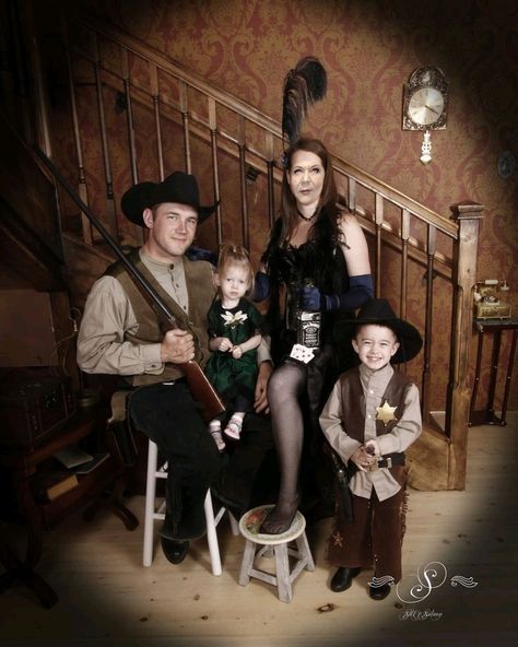 Western Family Photoshoot, Wild West Wedding, Western Photos, Western Family, Glenwood Springs Colorado, Saloon Girl, Old Fashioned Photos, Old West Photos, Old Time Photos