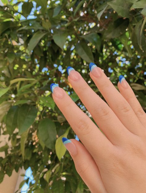 Dark And Light Blue French Nails, Two Tone Blue French Tips, Blue Tip Acrylic Nails, Short Nails Almond Shape, Blue Acrylic Nails Aesthetic, Simple Blue Nail Designs, Gel Nails Short Nails, Mamma Mia Nails, Blue Tip Nails