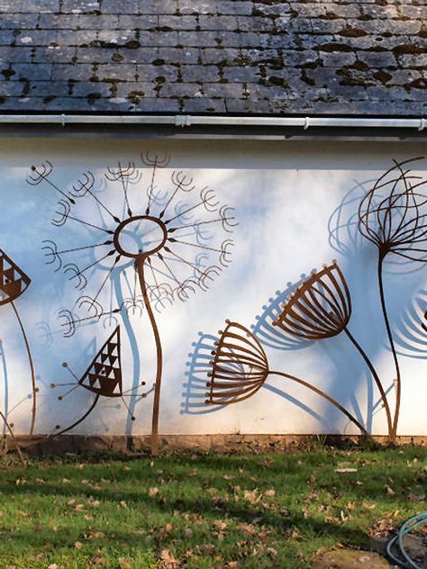 Walled Garden, Metal Yard Art, Garden Art Sculptures Diy, Metal Garden Art, Garden Artwork, Garden Art Projects, Garden Art Crafts, Outdoor Wall Art, Metal Art Sculpture