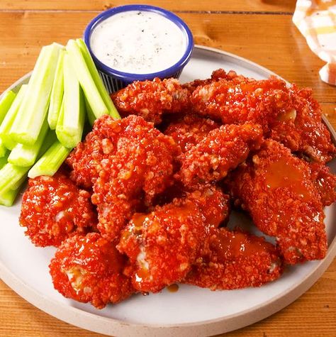 Flaming Hot Chicken Wings - Delish.com Hot Cheetos Wings, Super Bowl Party Ideas, Super Bowl Snack Recipes, Super Bowl Snack, Hot Chicken Wings, Hot Corn, Flaming Hot, Hot Cheetos, Fingerfood Party