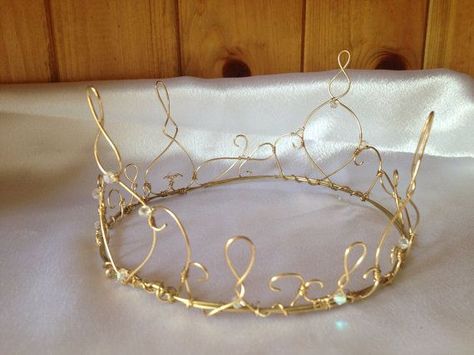 Farie Dresses, Queen Clarion, Wire Crown, Crown Ideas, Etsy Halloween, Fairy Crown, Wire Diy, Crown Gold, Diy Crown