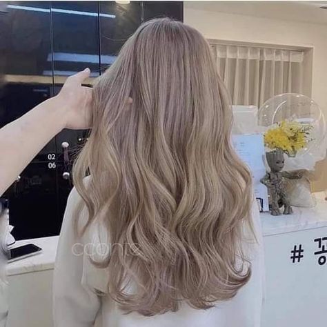 Korean Hair Color Blonde, Beige Blonde Hair Asian, Light Brown Korean Hair Color, Korean Hair Color Milk Tea Brown, Milk Beige Hair Color Korean, Korean Hair Color, Beige Hair, Ash Hair Color, Asian Hair