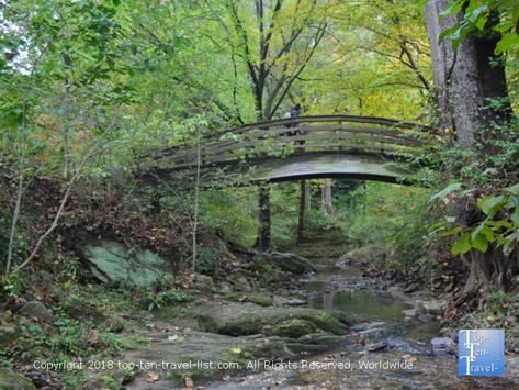 39 Must-dos in beautiful Western North Carolina North Carolina Hiking, Travelers Rest Sc, Travelers Rest, Beautiful Hikes, Mountain Vacations, Western North Carolina, Mountain Town, Greenville Sc, Covered Bridges