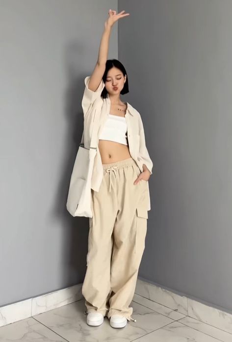 Tote bag, Cargo pants, combo Creme Color Outfit, Color Outfits, Creme Color, Brown Outfit, Colourful Outfits, Yellow And Brown, Cream Color, Blue Brown, Harem Pants