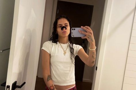 White Outfit Aesthetic, 070 Shake, Aesthetic Female, Masc Women, French Braids, Gay Fashion, Plastic Doll, White Outfit, Outfit Aesthetic