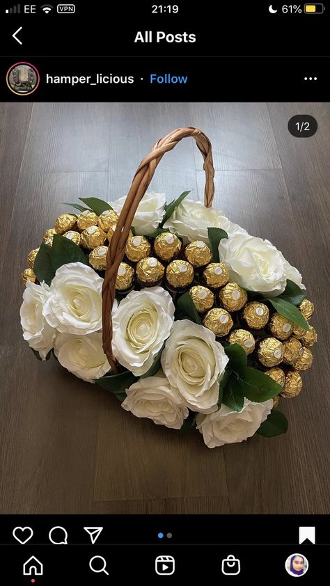 Chocolate Basket Decoration Wedding, Chocolate Plate Decoration For Wedding, Chocolate Packing, Box Arrangement, Candy Gifts Diy, Chocolate Basket, Plate Decoration, Chocolate Pack, Flowers Craft