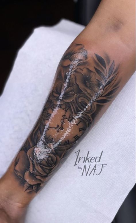 Black Women Sleeve Tattoo Ideas, Tattoo Designs Floral, Tattoos For Women Arm, Tattoo Designs Sleeve, Animal Tattoo Designs, Arm Tattoos Black, Sleeve Tattoo Designs, Black And White Tattoo, Cute Thigh Tattoos