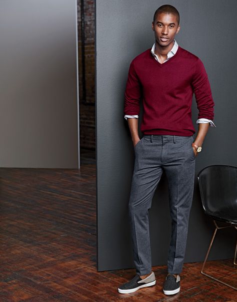 Sweater + Shirt Crewneck Sweatshirt Outfit Men, Shirt Sweater Outfit, Burgundy Sweater Outfit, Polo Sweater Outfit, Sweater With Dress, Crewneck Sweatshirt Outfit, Crew Neck Sweater Outfit, Sweater Outfits Men, White Shirt Outfits