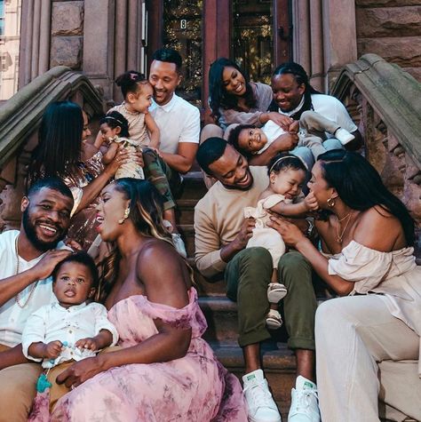 Black Bride™ "After the Aisle" on Instagram: “They say it takes a village right?! Love this photo of all this black love 🖤 @littlevillagecollective . . . . Repost from @shakynaglory…” It Takes A Village, Takes A Village, Black Family, Afrikaanse Mode, Black Fathers, Black Love Couples, Black Bride, Black Couples Goals, Black Families