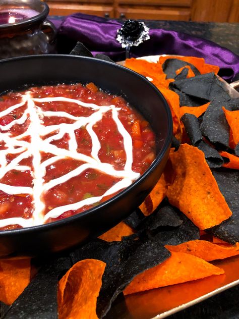 Spiderweb Salsa - Halloween Appetizer, Halloween Menu, Halloween Appetizers, Halloween Style, Homemade Salsa, Sandwich Bags, Group Costumes, Halloween Recipes, Halloween Festival