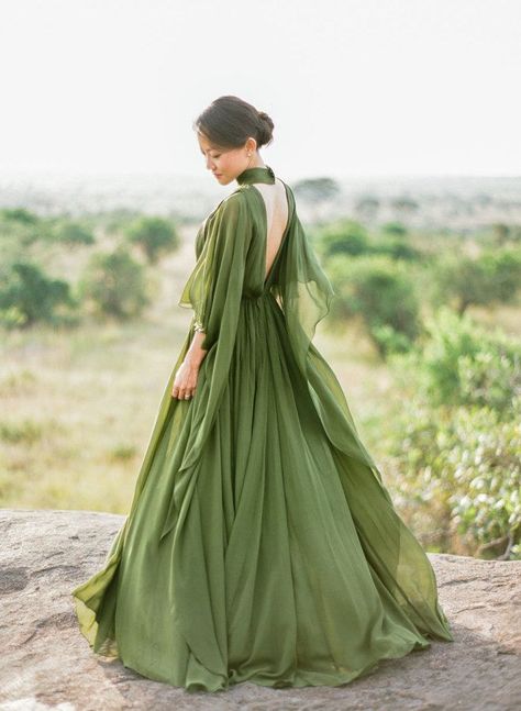 breathtaking olive green gown from elie saab Exotic Wedding, Green Wedding Dresses, Filmy Vintage, 파티 드레스, Bridal Cape, Green Gown, Bohol, Beauty Dress, Fantasy Dress