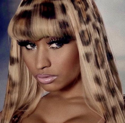 Nicki Minaj Caviar on Twitter: "This @NICKIMINAJ’s look for "Fly" music video>>>… " Nicki Minaj Makeup, Old Nicki Minaj, Nicki Baby, Nicki Minaj Barbie, Nicki Minaj Photos, Nicki Minaj Pictures, Pink Friday, Female Rappers, Black Barbie