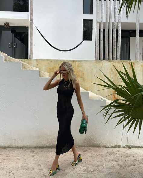 Midi Dress Poses, Bodycon Dress Summer, Shea Marie, Bright Heels, Parisian Outfit, Black Sleeveless Midi Dress, Parisian Aesthetic, Midi Bodycon Dress, Summer Bodycon Dress