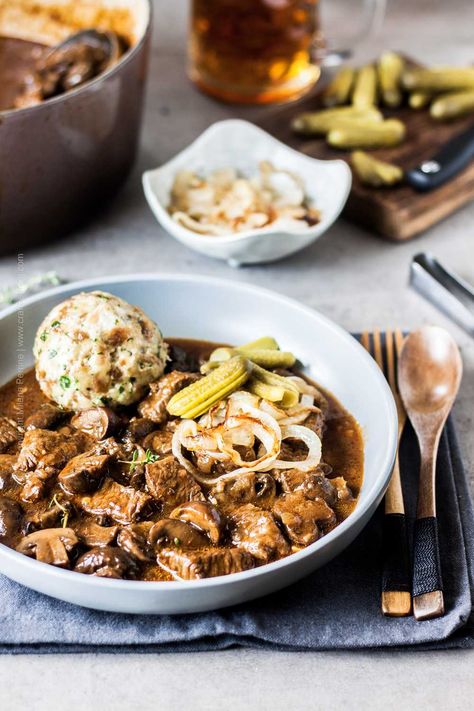 Beef Mushroom Stew, Beef Brisket Stew, Brisket Stew, Oktoberfest Appetizer, Stew With Mushrooms, German Food Recipes, Beef Stew With Beer, Beer Braised Beef, Traditional German Food