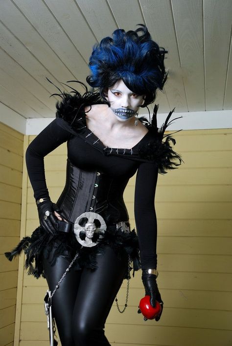 Ryuk Cosplay, L Cosplay, Emo Haircuts, Creepy Costumes, Epic Cosplay, Art Manga, Amazing Cosplay, Anime Costumes, Cosplay Makeup