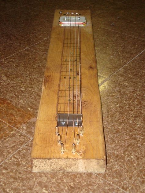 How to Build a Primitive Lap Steel Guitar – howandsometimeswhy Build Your Own Guitar, Diy Guitar Pedal, Homemade Musical Instruments, Lap Steel Guitar, Mountain Dulcimer, Diy Guitar, Slide Guitar, Guitar Ideas, Lap Steel