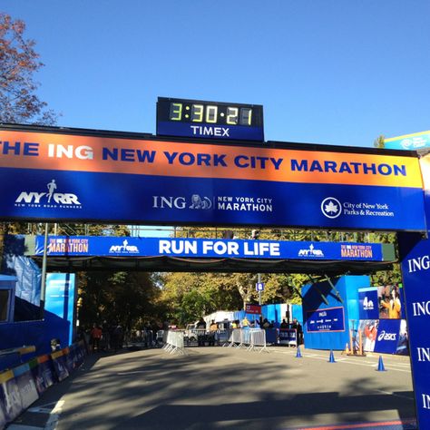 New York City Marathon! Nyc Marathon Finish Line, Nyc Half Marathon, New York Marathon Aesthetic, Vision Board Marathon, Nyc Marathon Aesthetic, Marathon Vision Board, New York City Marathon, New York Half Marathon, Paris Marathon